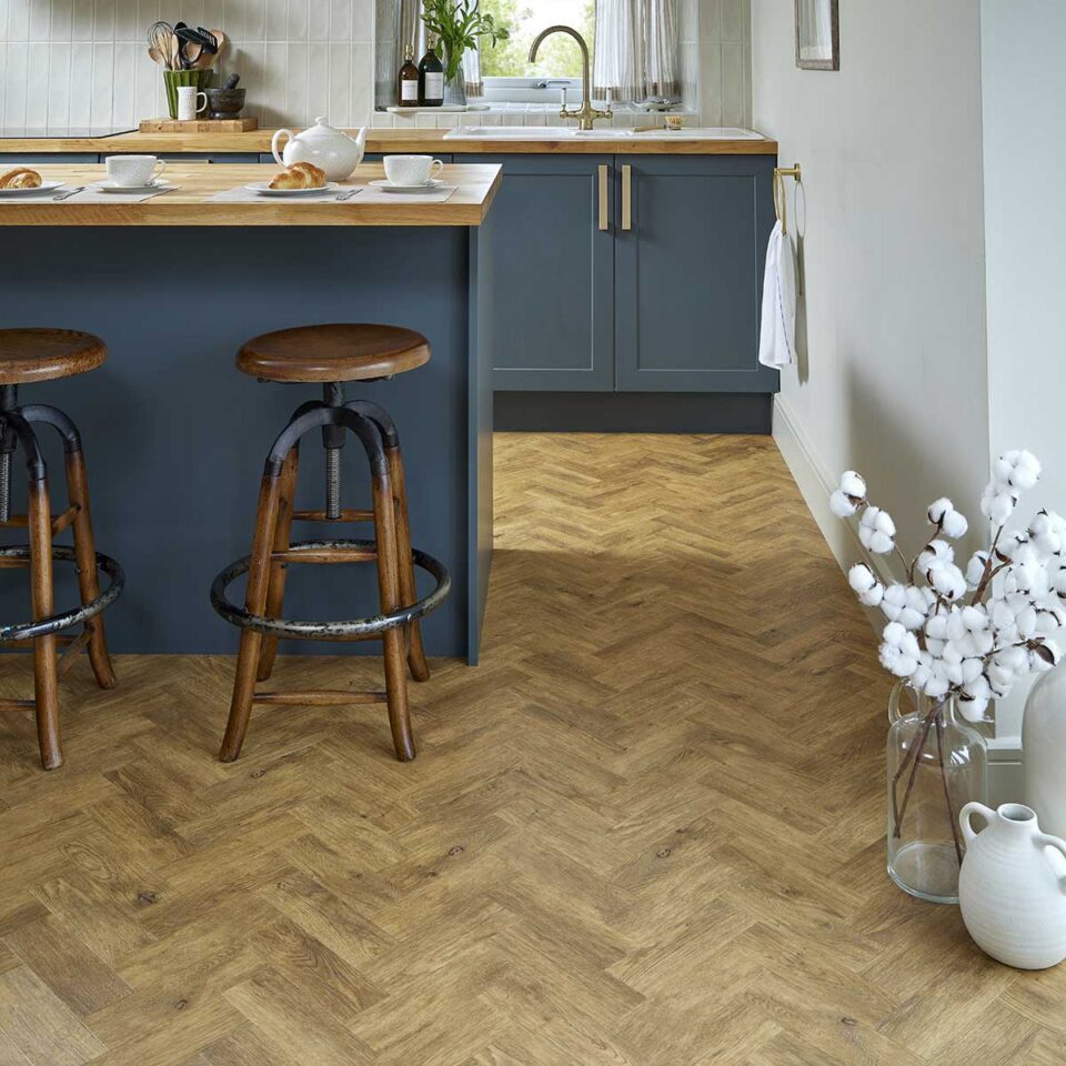 J2 Flooring LVT   HER43 309
