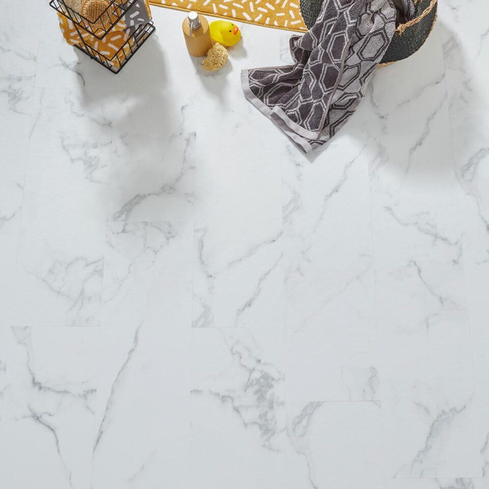 J2 Flooring LVT   ZZ203 Tumbled Carrara