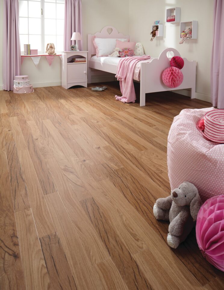 Karndean LVT   RP73 Kenyan Tigerwood Bedroom P2